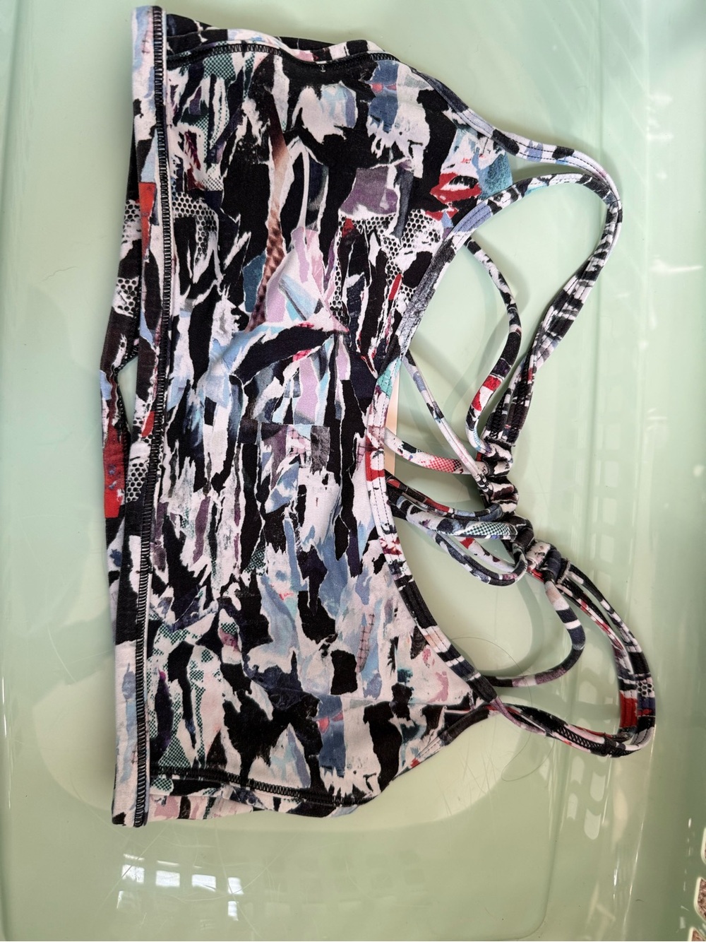 lululemon athletica Lighten Up Sports Bra